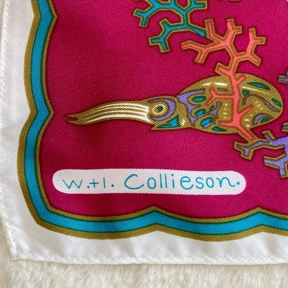 Sea Gardens by Smith’s of Bermuda Aquatic patterned‎ souvenir scarf. - Picture 4 of 6